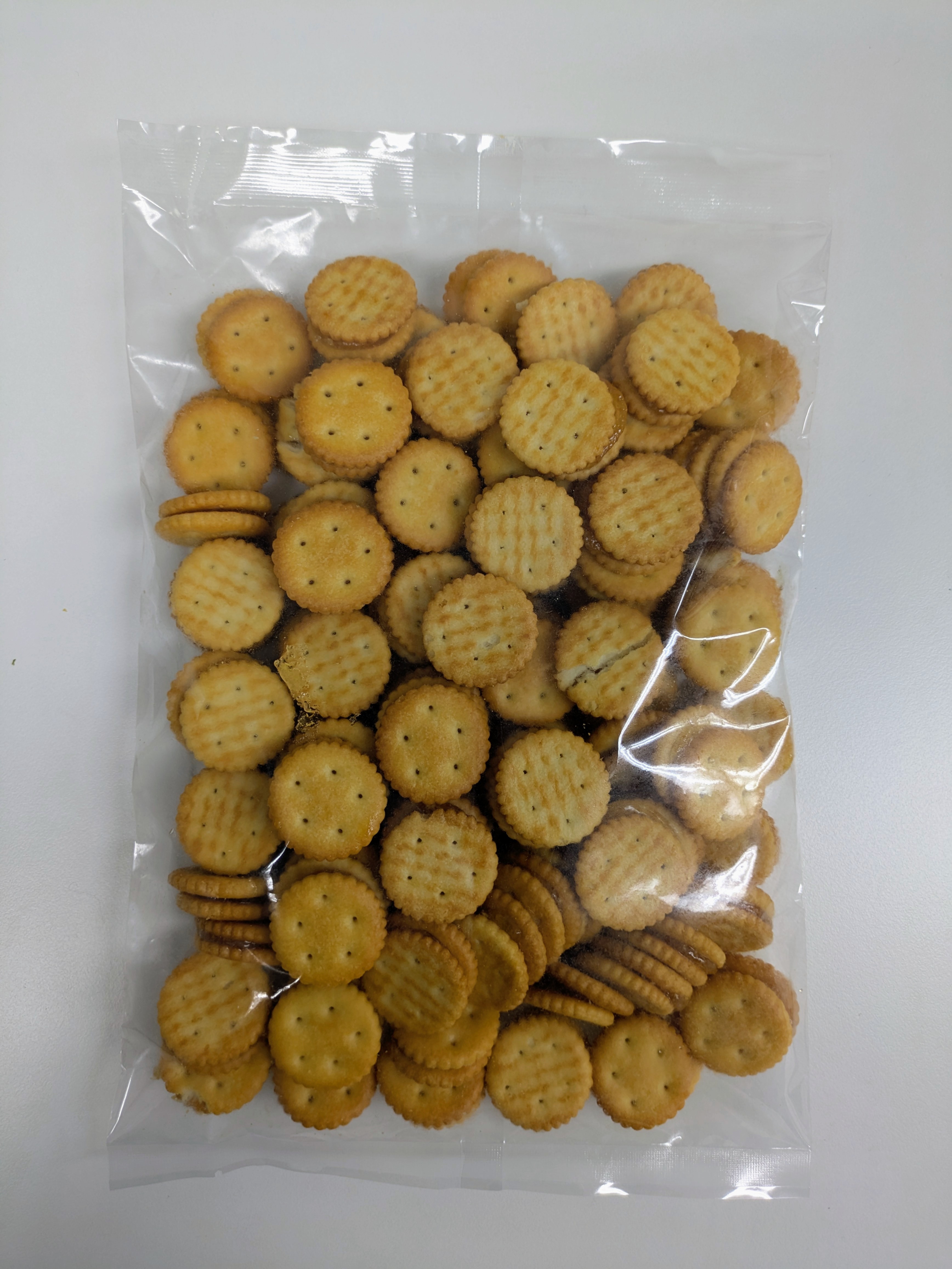 ■アナラボ■　サクッと香ばしいクラッカーにあんずジャムをサンド♪【お徳用】あんずジャムサンドクラッカー400g