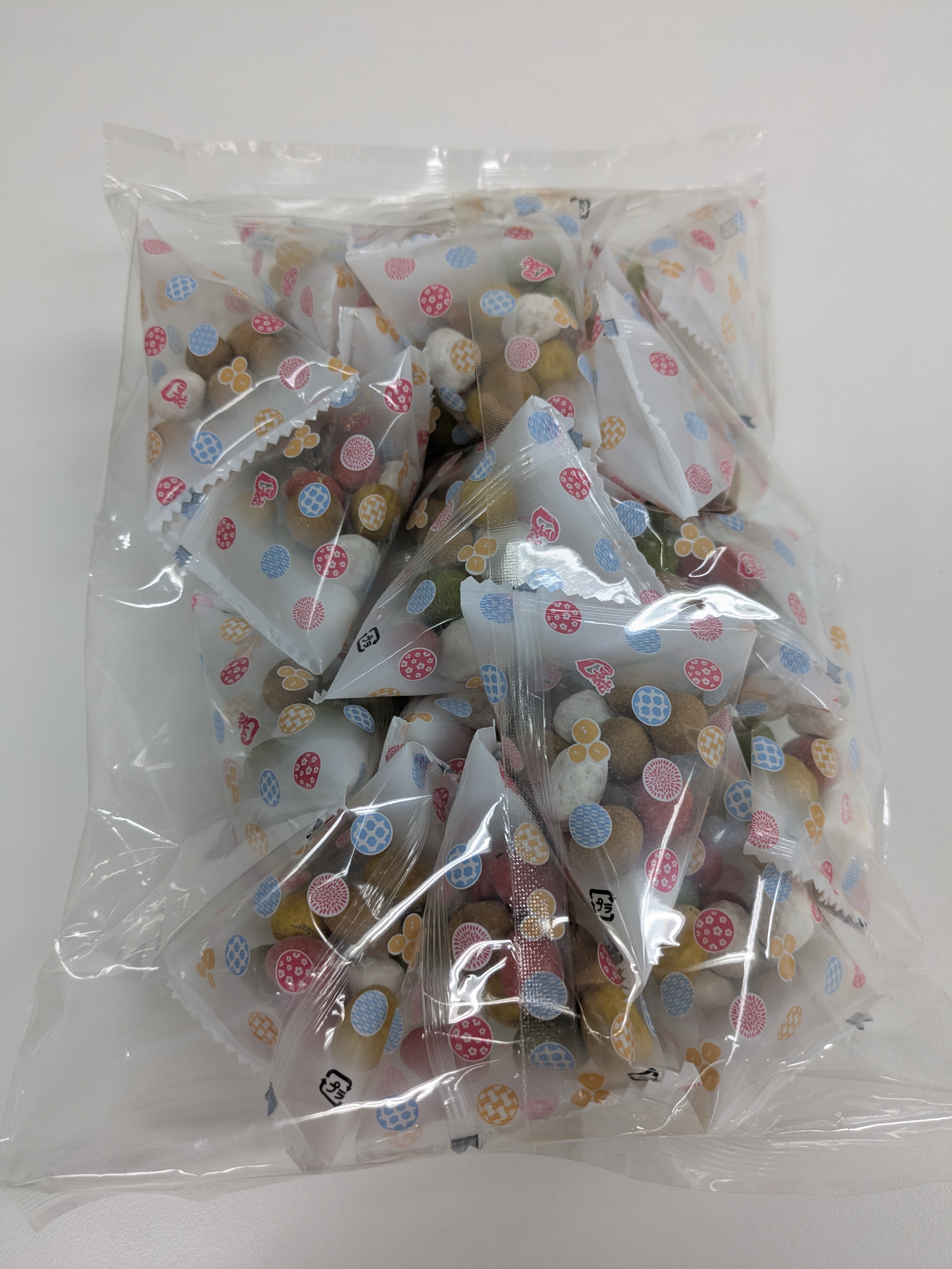■アナラボ■厳選した落花生とやさしい5色の彩り!!懐かしの五色豆250g(テトラパック入り)